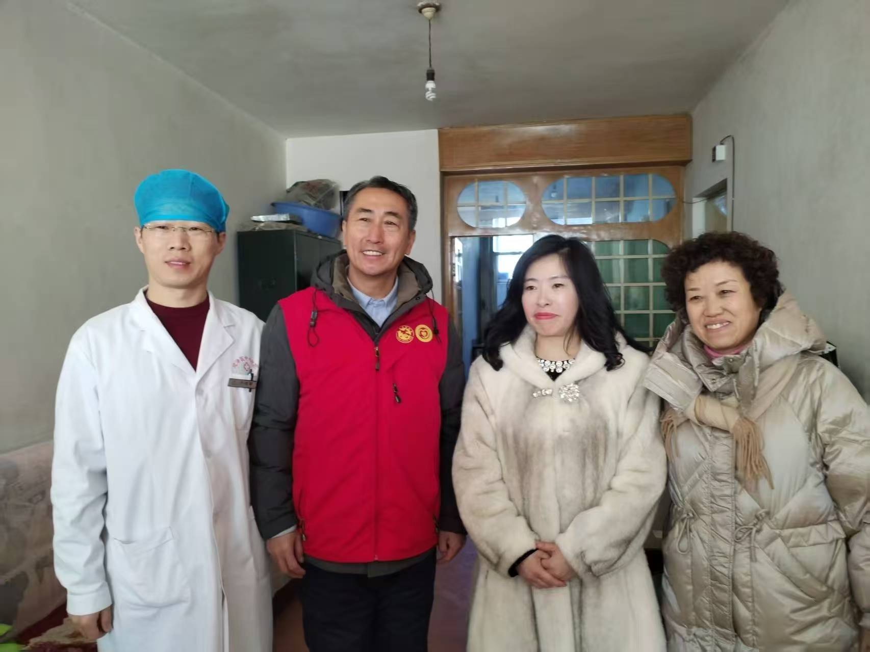 牙温暖窗帘行动老人AYX爱游戏爱心种(图3)